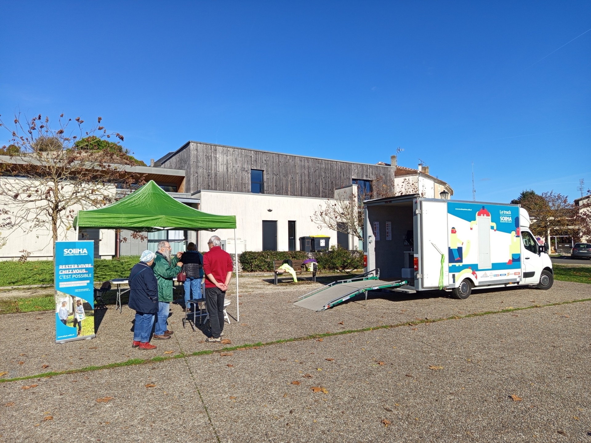 30/10/2025 le truck SOLIHA à CHALAIS